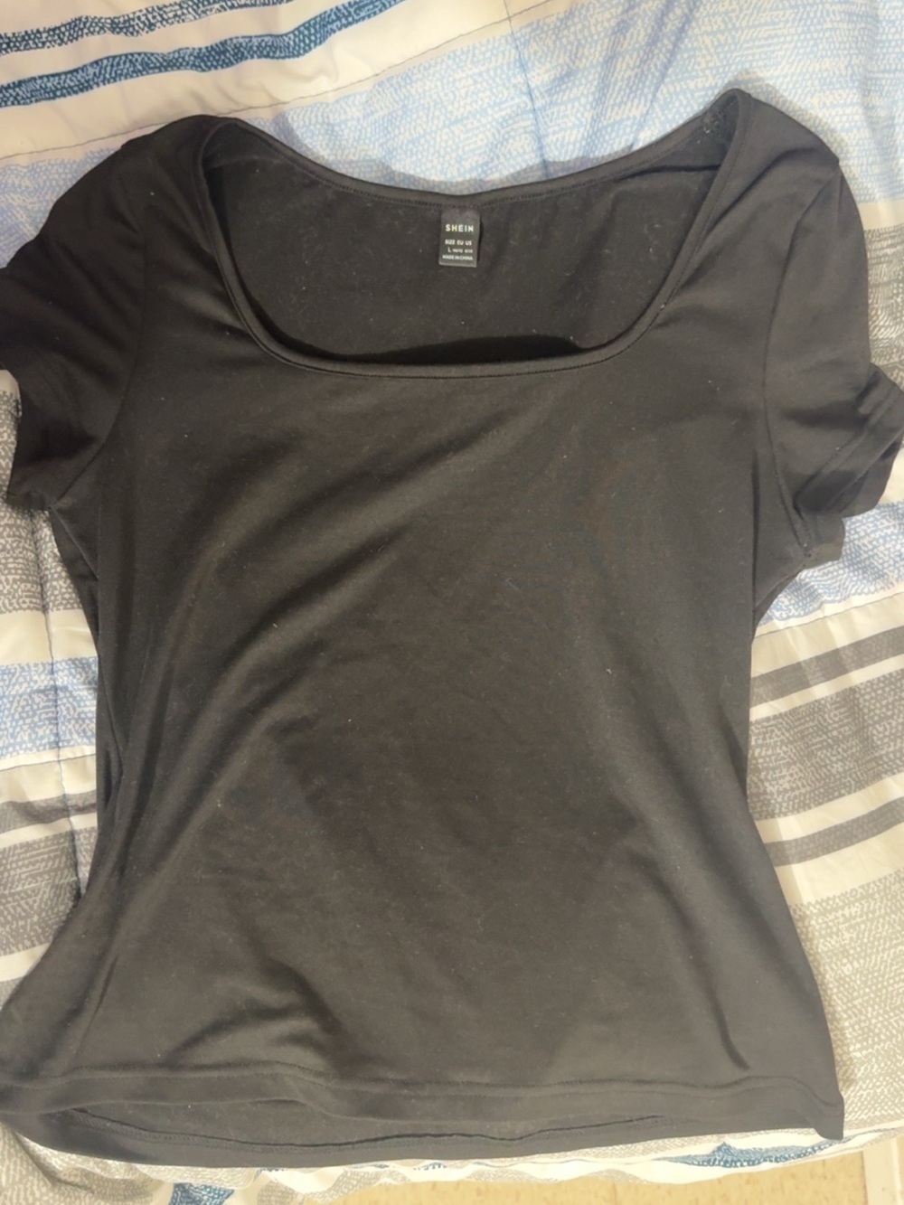 SHEIN Black Scoop Neck Short Sleeve Tee